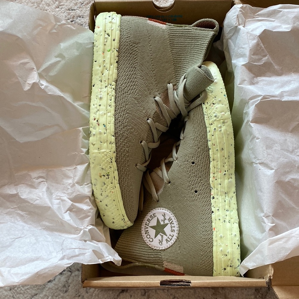 Green high top converse